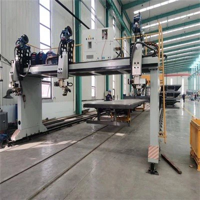 Máquina de soldadura por arco sumergido con pórtico de seguimiento láser